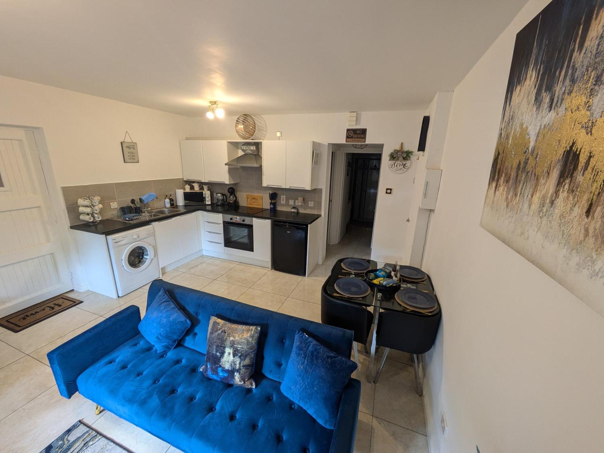 Croisbeal Apartment Баликасъл Екстериор снимка