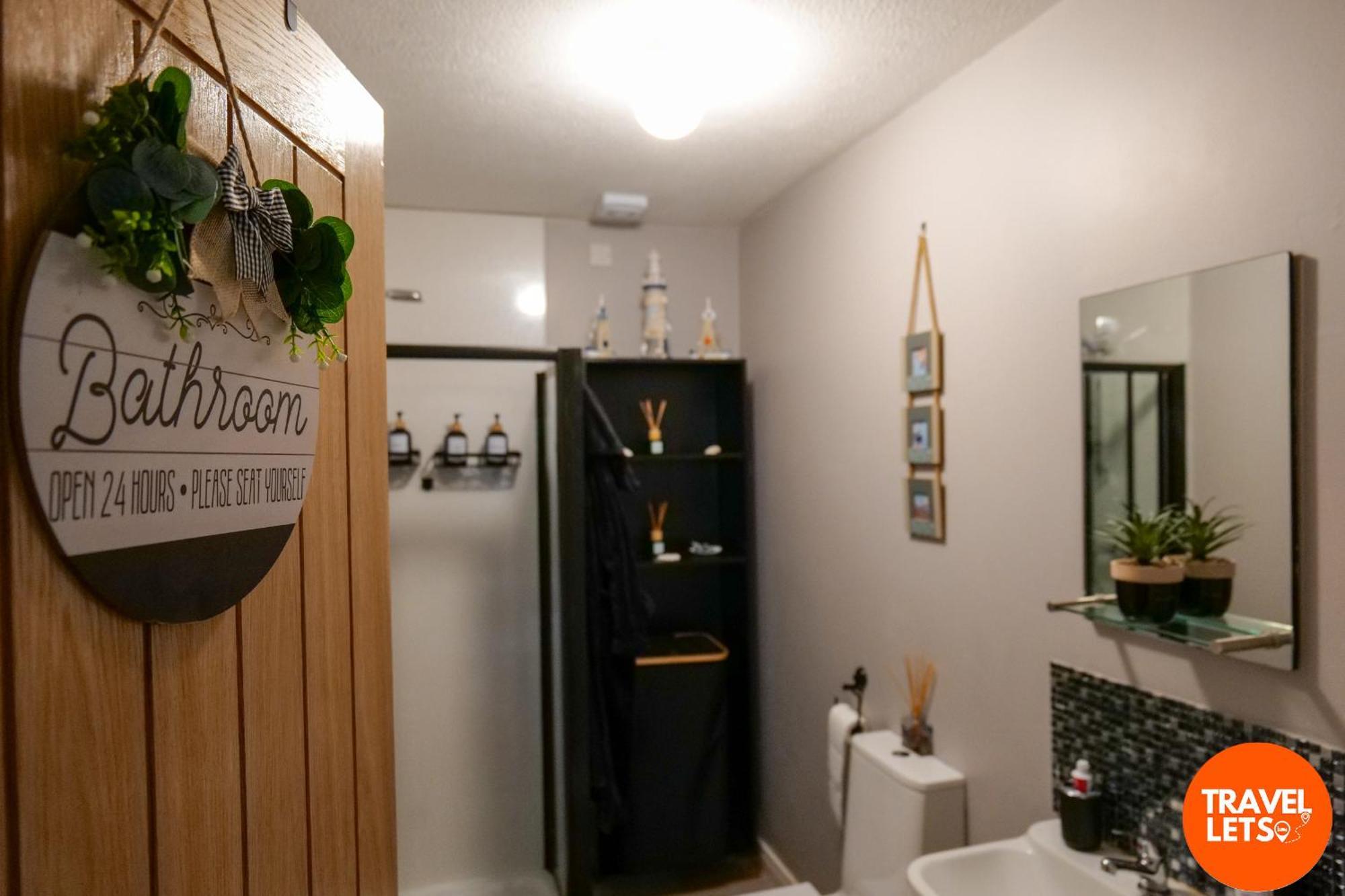 Croisbeal Apartment Баликасъл Екстериор снимка